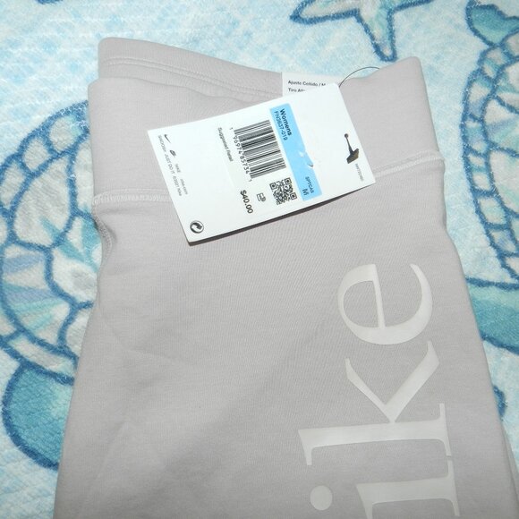 Nike Sportswear Classic High-Waisted 6" Graphic Biker Shorts🆕 FAST⌚📦🏃💨🚚 - Picture 14 of 16